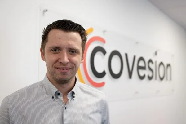 Lewis Smith, Business Development Manager de Covesion.